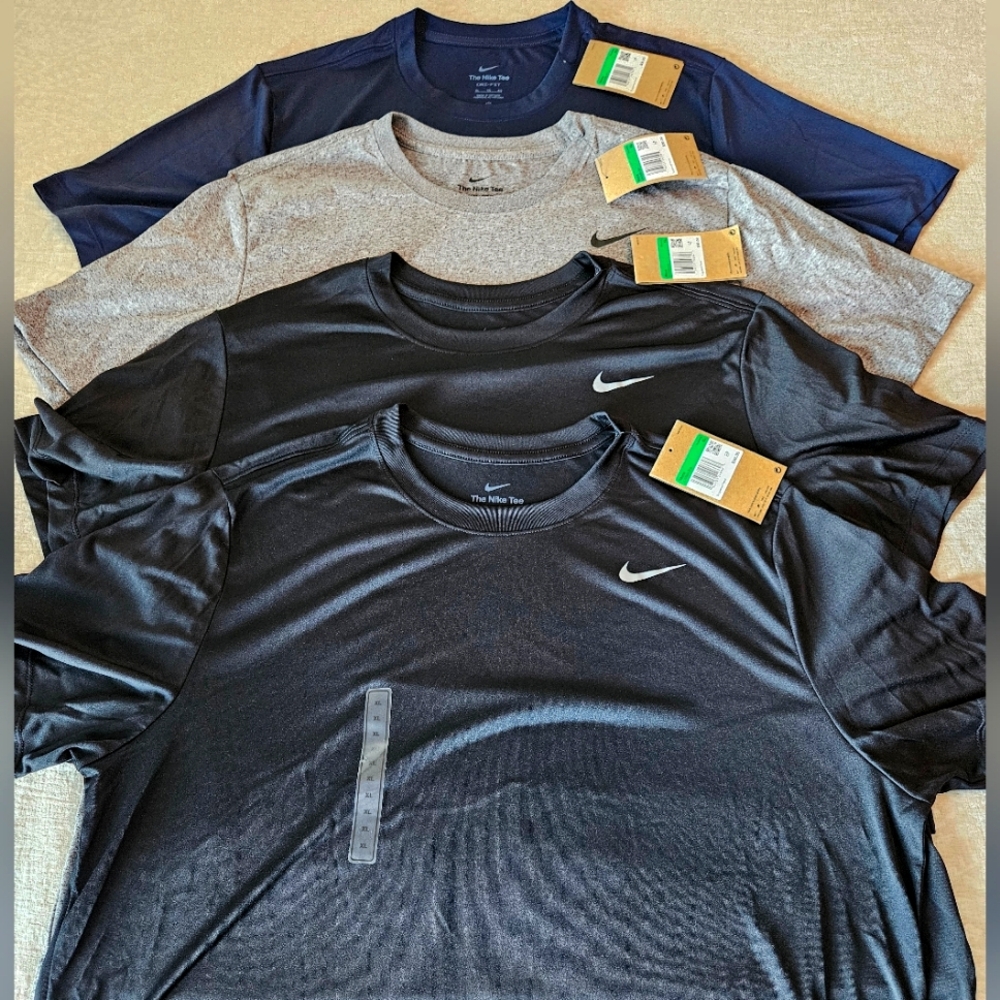 Men's Nike Dri Fit t-shirts XL (1)grey (2)black (1)navy (4 shirts TOTAL)